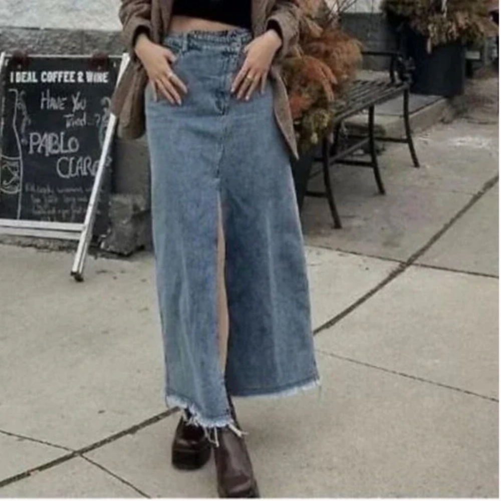 Micas Denim Maxi Skirt Frayed Hem‎ High Waist Slit Front Light Wash Large